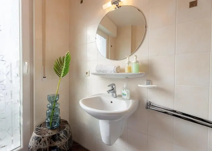 Lägenhet Cozy 1br In Esch-sur-Alzette